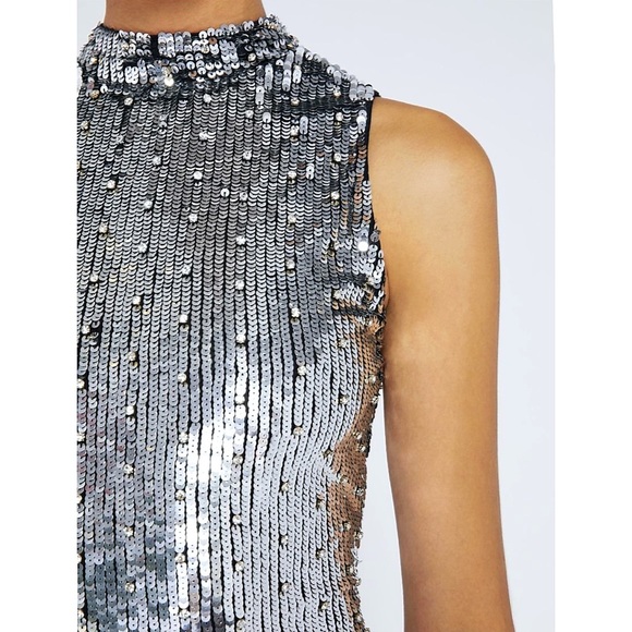 π· π Alice + Olivia Crystal Embellished Sequined Silver Metallic Malika Dress - Picture 6 of 15